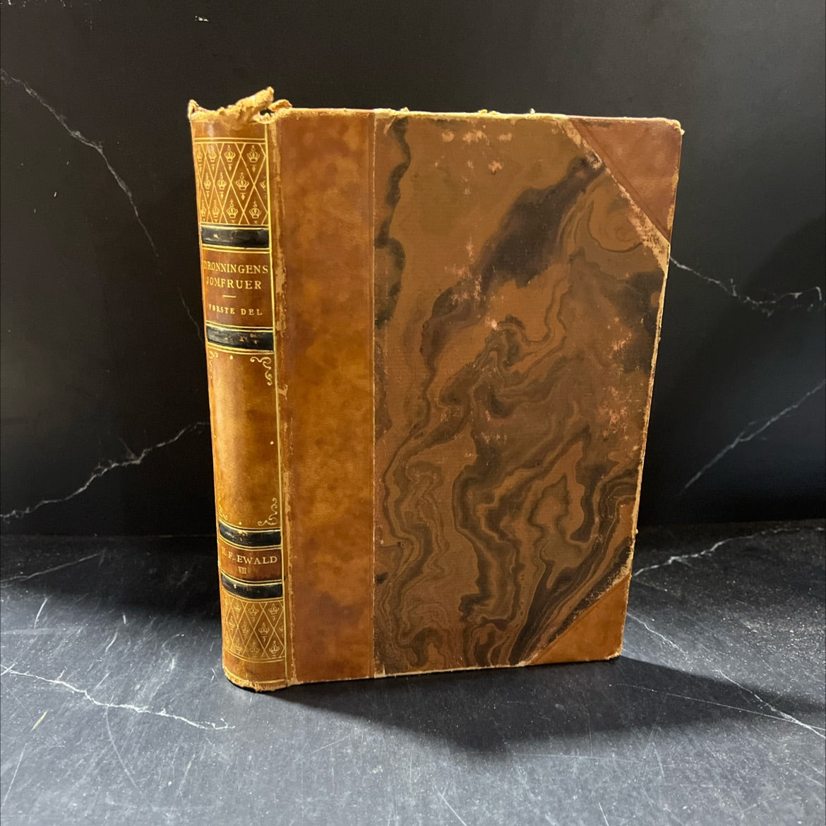 samlede historiske romaner med indledning af professor johs. brøndum-nielsen book, by h. f. ewald, 1928 Leather image 1