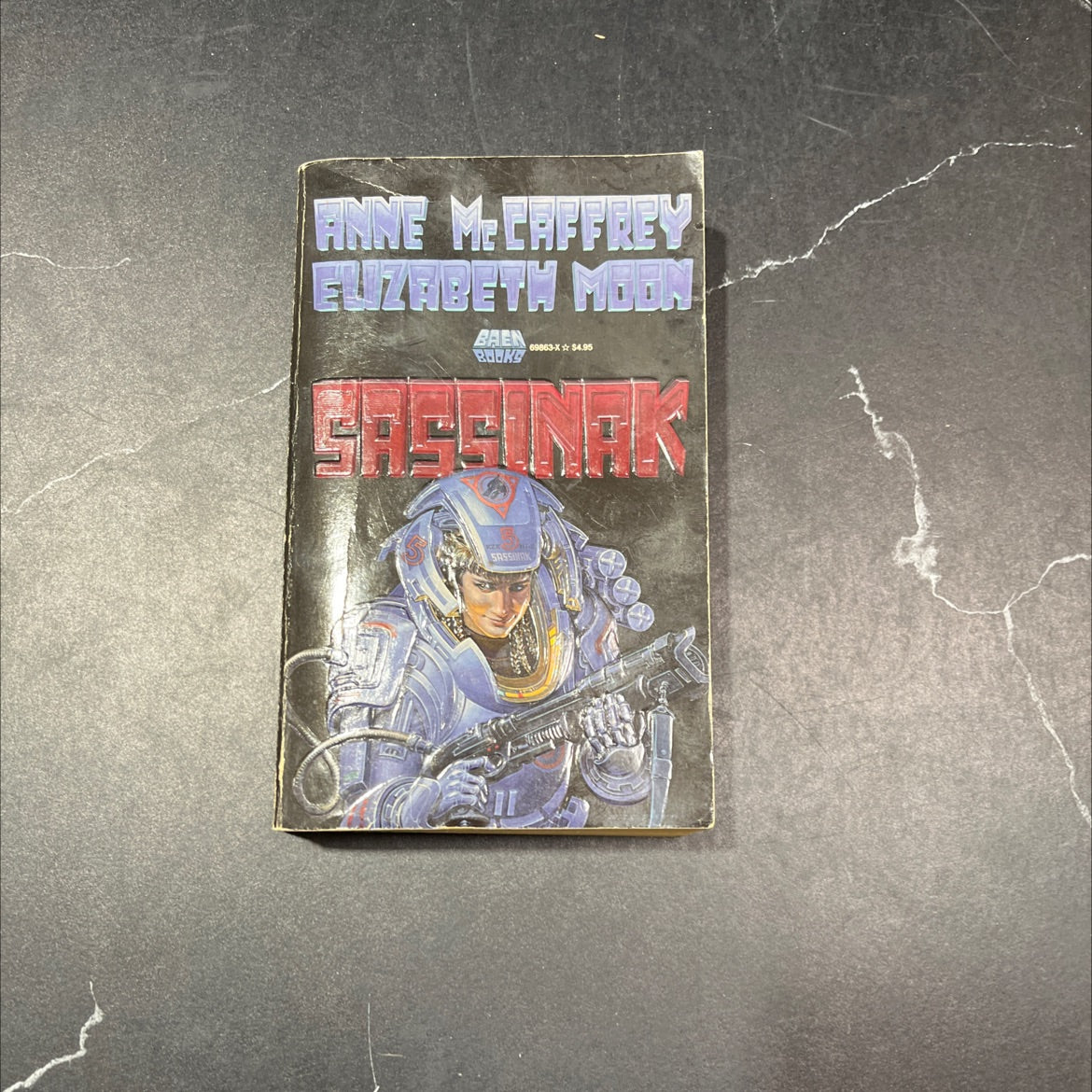 sassinak book, by Anne McCaffrey, Elizabeth Moon, 1990 Paperback image 1