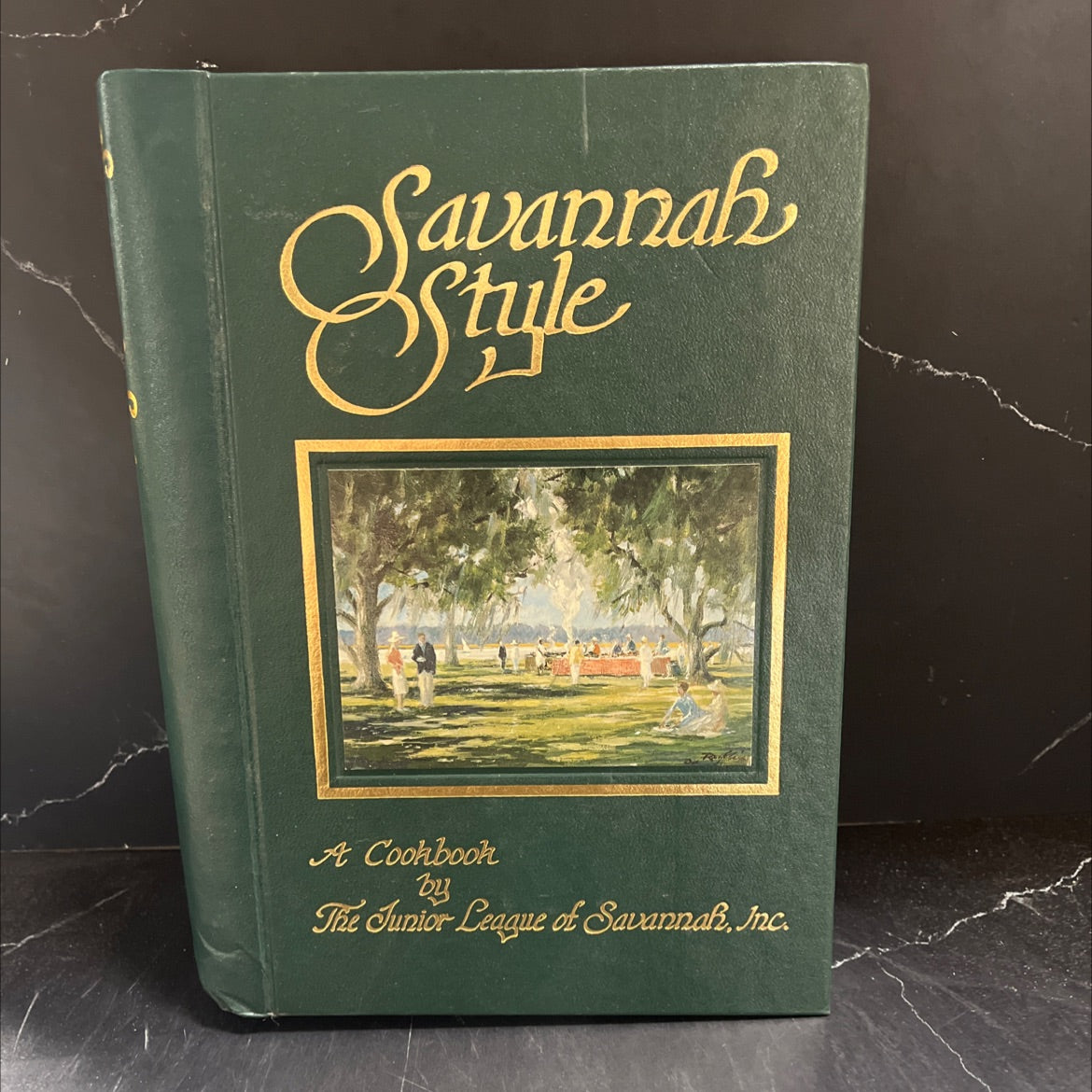 savannah, style a cookbook book, by The Junior League of Savannah, Inc., 1980 Hardcover image 1