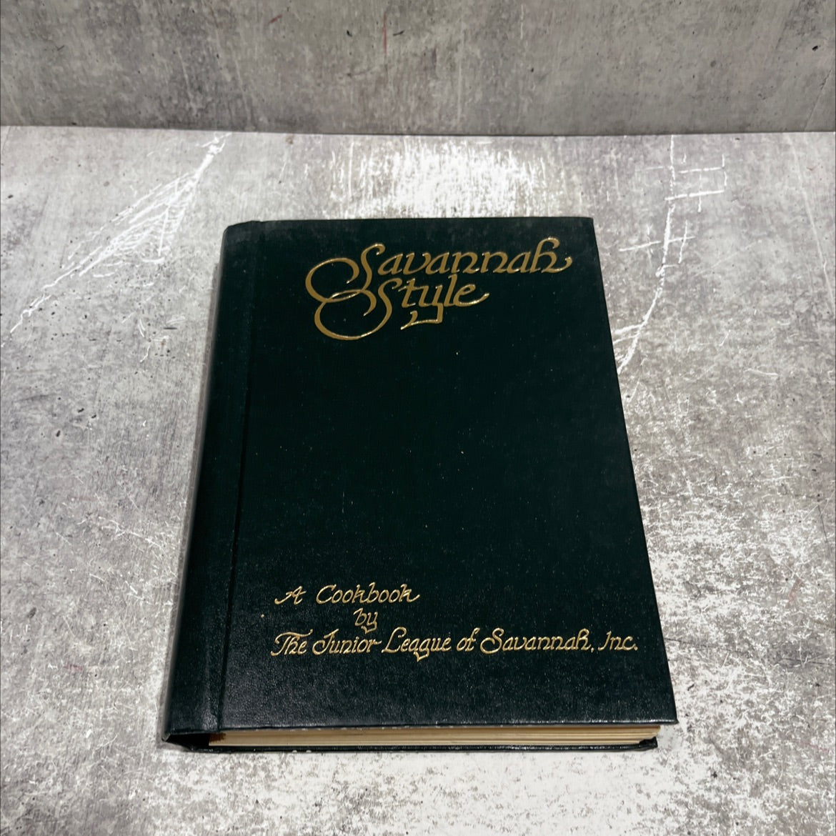 savannah a cookbook book, by the junior league of savannah, inc., 1980 Hardcover image 1