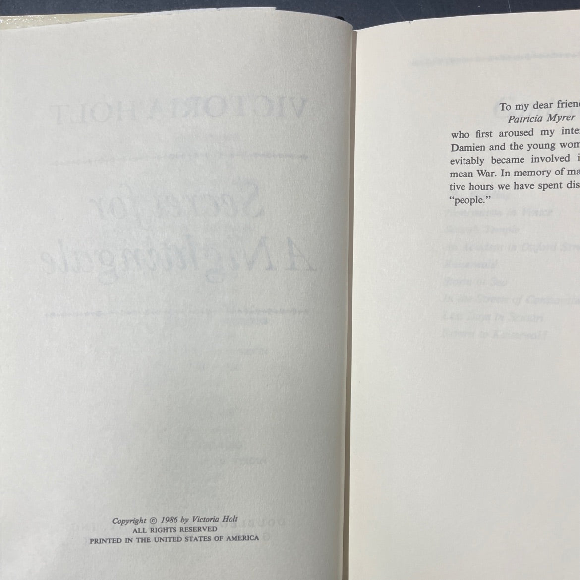 secret for a nightingale book, by victoria holt, 1986 Hardcover image 3