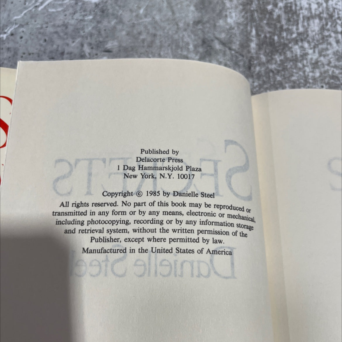 secrets book, by Danielle Steel, 1985 Hardcover image 3