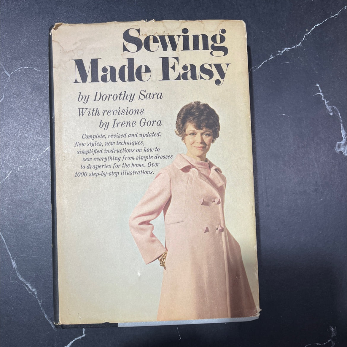 sewing made easy book, by dorothy sara, 1969 Hardcover image 1