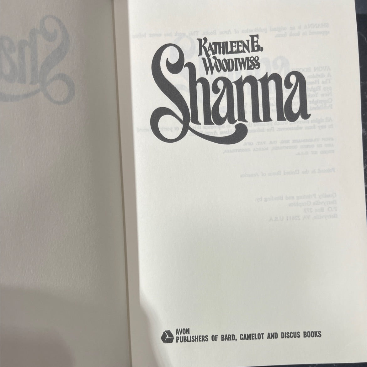 shanna book, by kathleen e. woodiwiss, 1977 Hardcover image 2