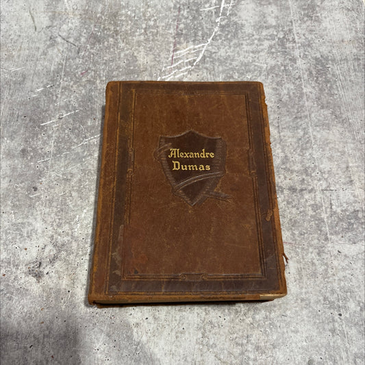 short stories book, by alexandre dumas, 1927 Leather image 1