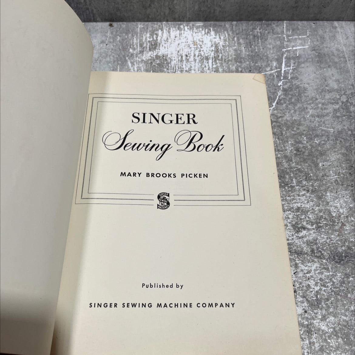 singer sewing book book, by mary brooks picken, 1951 Hardcover image 2