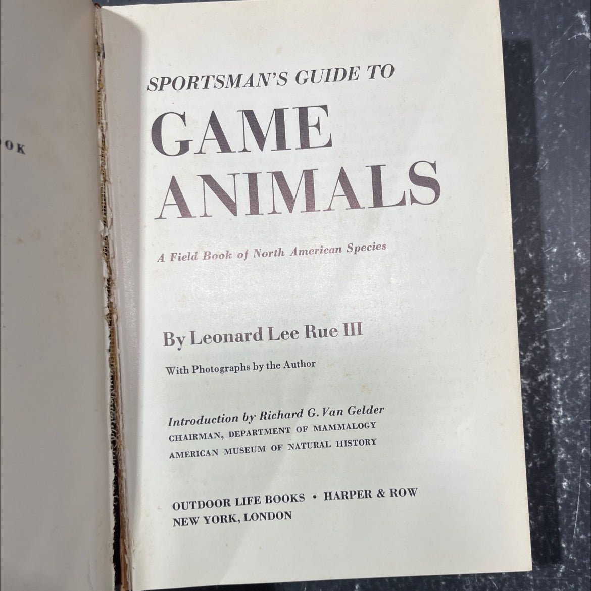 sportsman's guide to game animals book, by Leonard Lee Rue III, 1968 Hardcover image 2