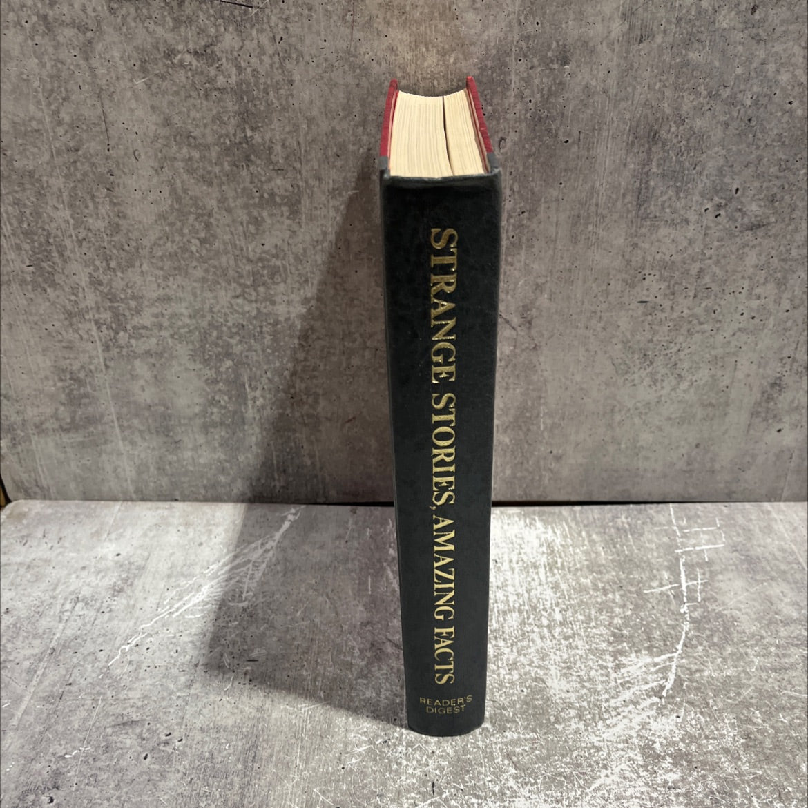 strange stories, amazing facts book, by The Reader's Digest Association, Inc., 1977 Hardcover image 4