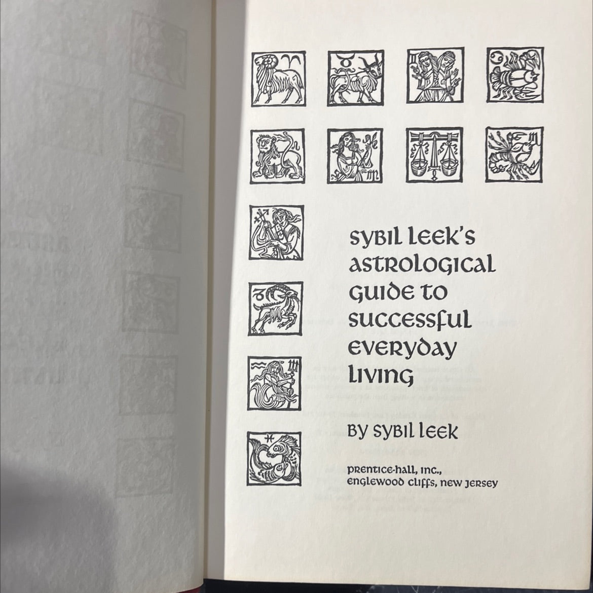 sybil leek's astrological guide to successful everyday living book, by sybil leek, 1970 Hardcover image 2