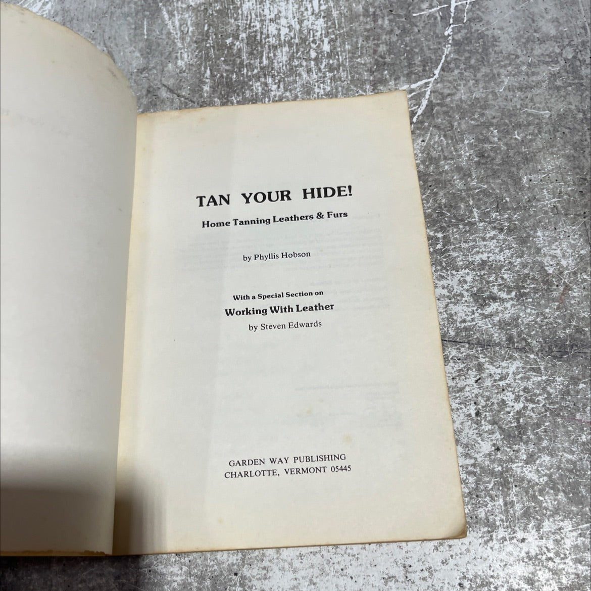 tan your hide! home tanning leathers & furs book, by phyllis hobson, 1980 Paperback image 2