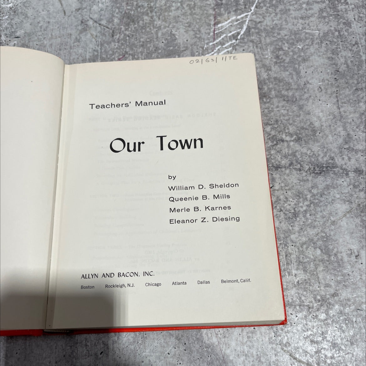 teachers' manual our town book, by William D. Sheldon, Queenie B. Mills, Merle B. Karnes, Eleanor Z. Diesing, 1963 image 2