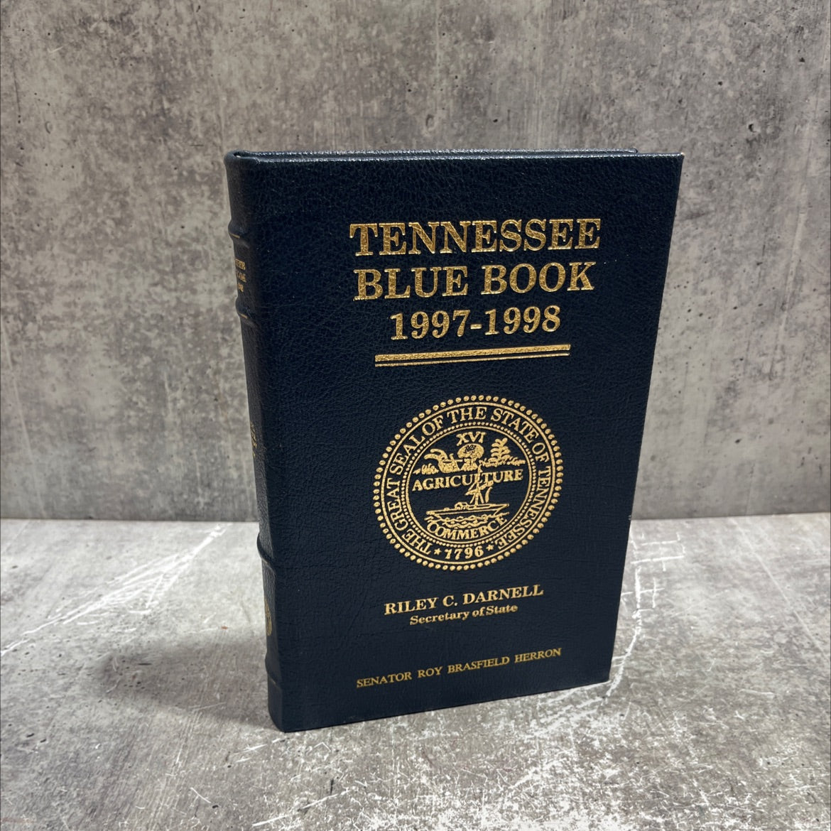 tennessee blue book 1997-1998 book, by riley c. darnell, 1998 Hardcover image 1