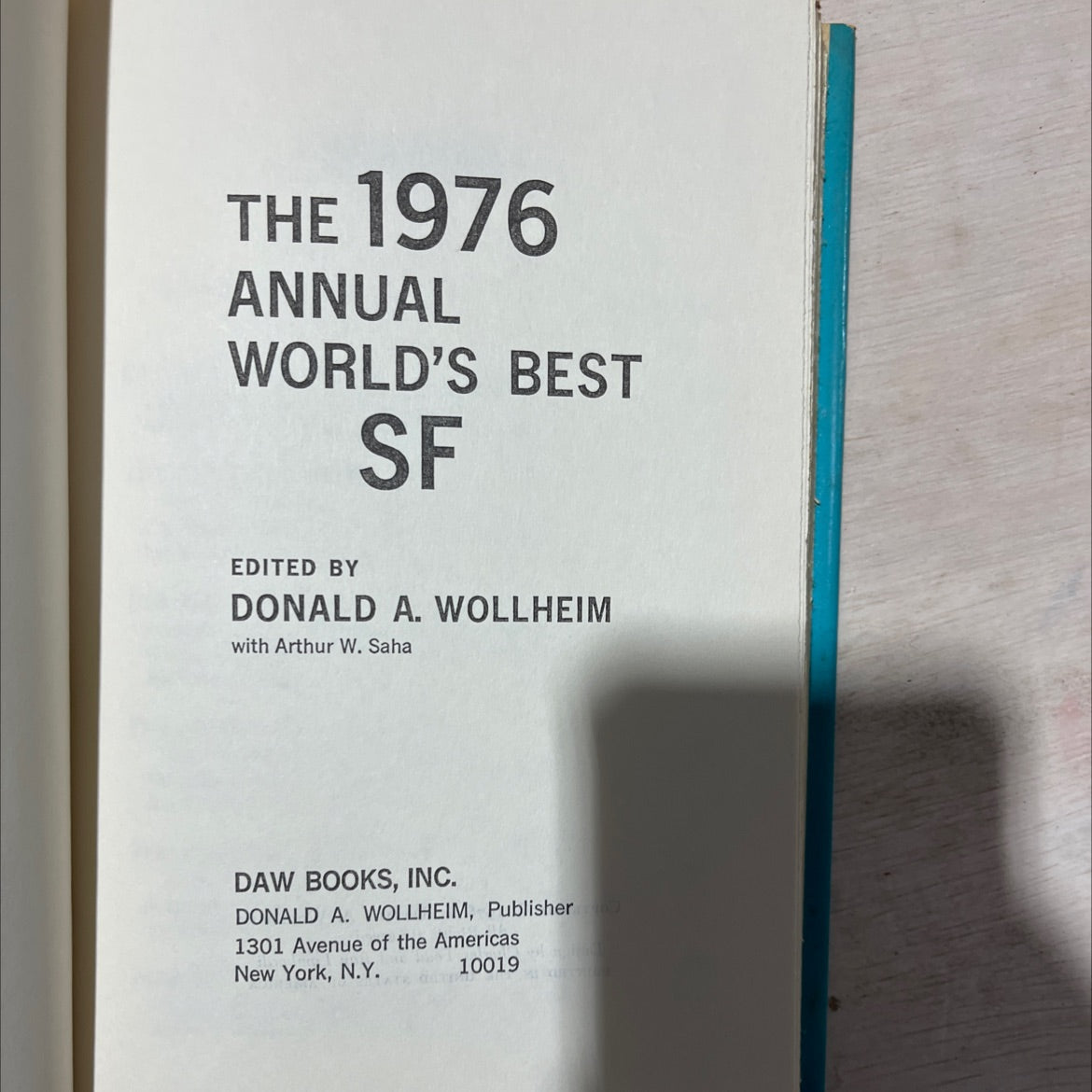 the 1976 annual world's best sf book, by donald a. wollheim, arthur w. saha, 1976 Hardcover, Vintage image 2