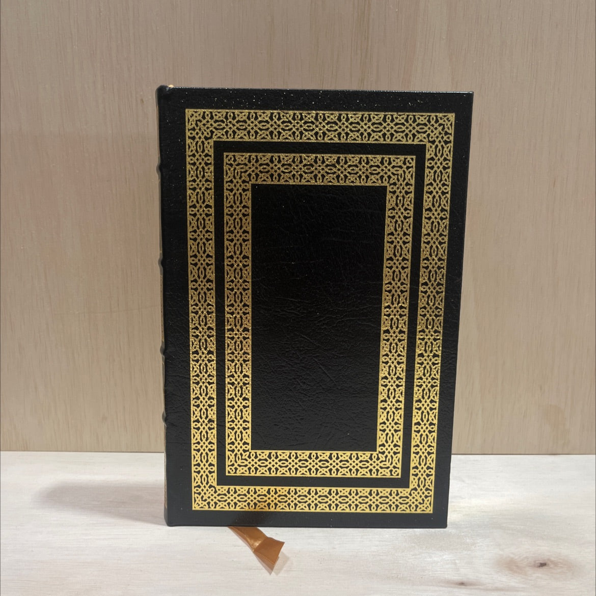 the aeneid book, by virgil, 1970 Leather image 1