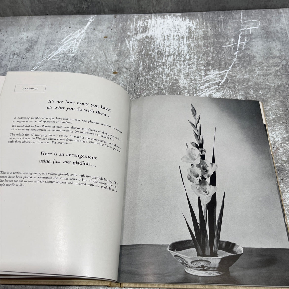 the art of flower arrangement book, by tatsuo ishimoto, 1948 Hardcover image 4