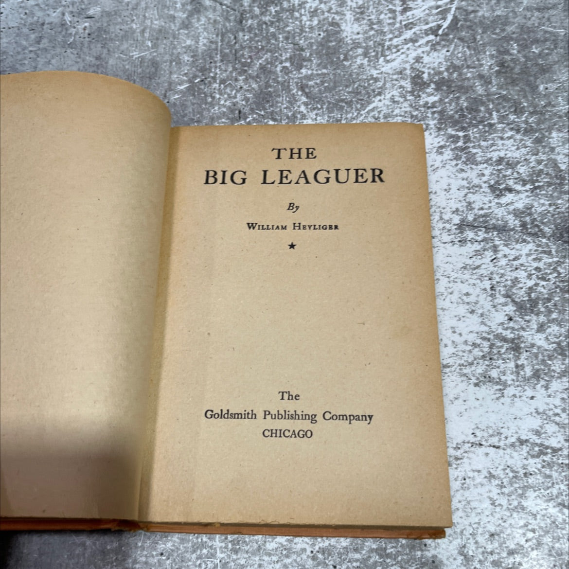 the big leaguer book, by william heyliger, 1936 Hardcover image 2