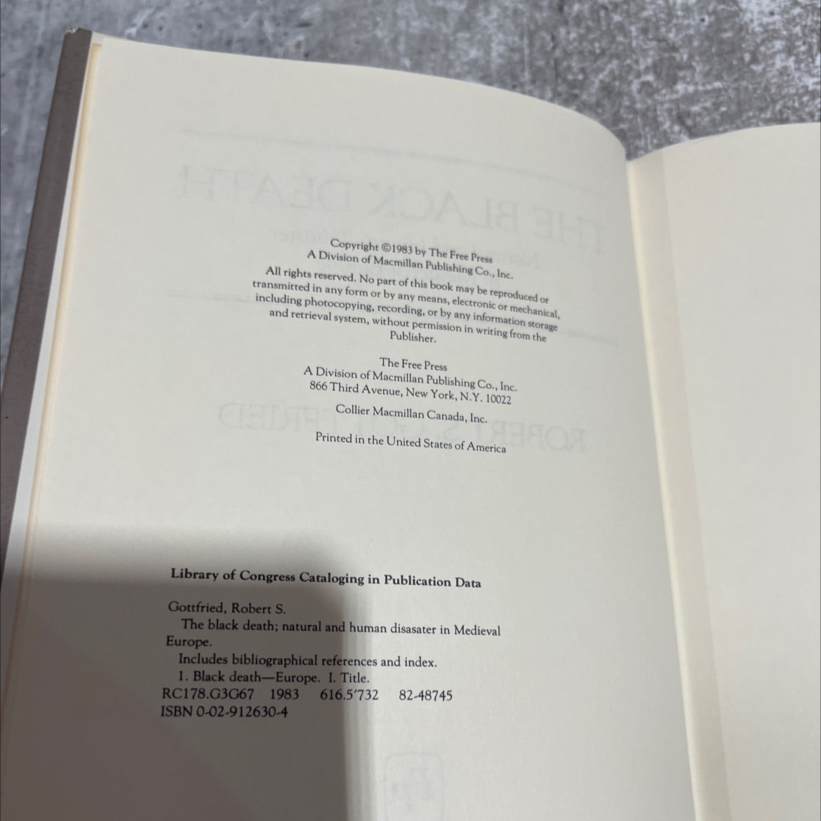 the black death natural and human disaster in medieval europe book, by robert s. gottfried, 1983 Hardcover image 3