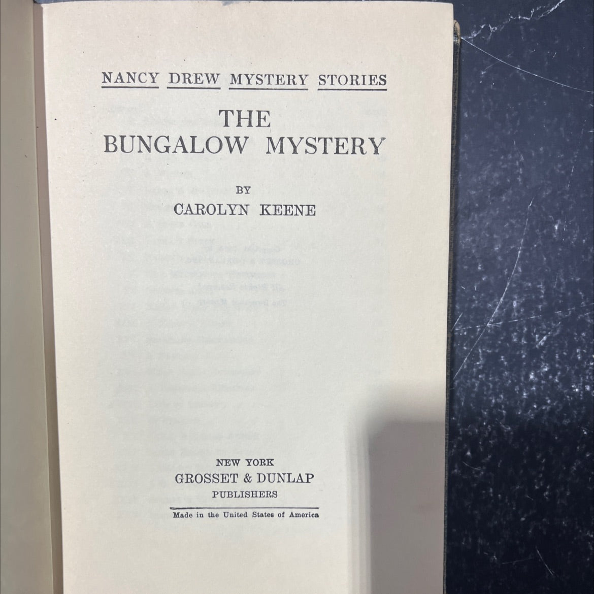 the bungalow mystery book, by carolyn keene, 1980 Hardcover image 2