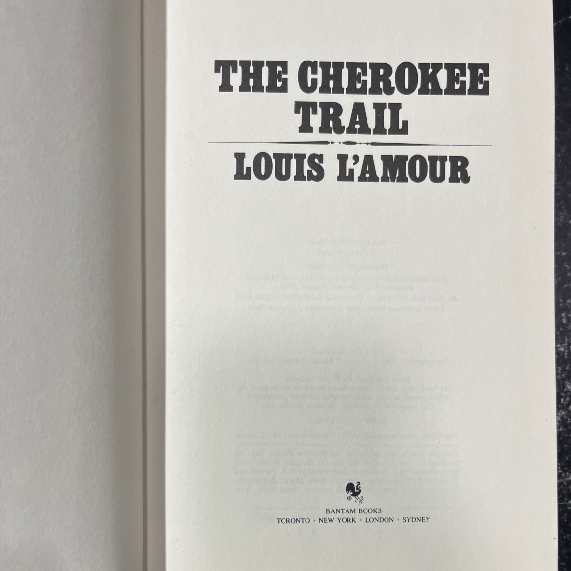the cherokee trail book, by louis l'amour, 1982 Leather image 2
