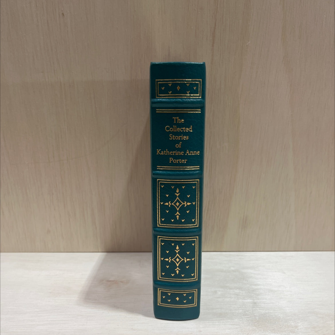 the collected stories of katherine anne porter book, by katherine anne porter, 1984 Leather image 4