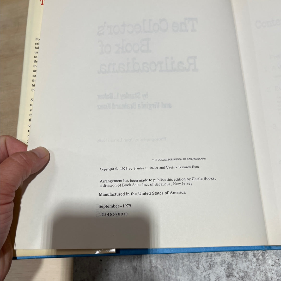 the collector's book of railroadiana book, by stanley l. baker and virginia brainard kunz, 1979 Hardcover image 3