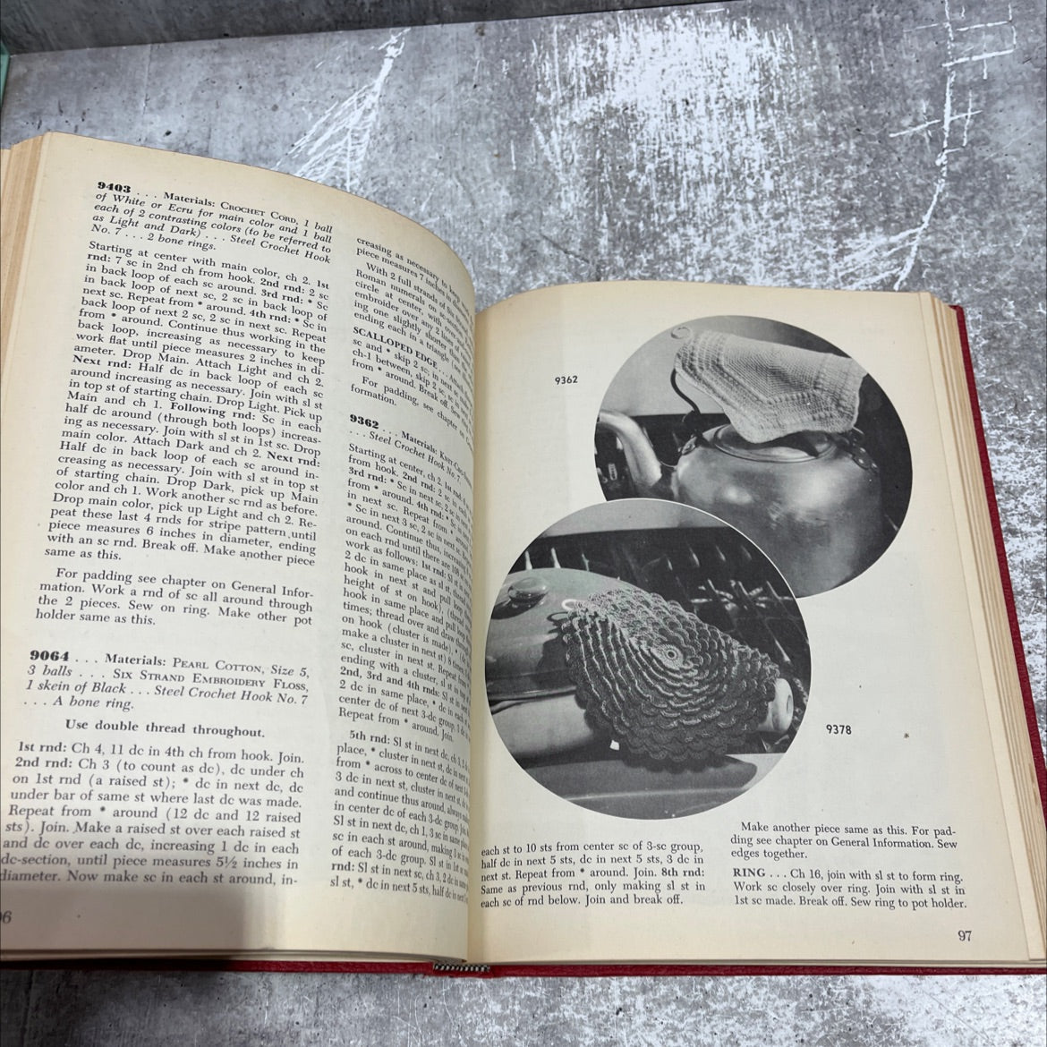 the complete book of crochet book, by elizabeth l. mathieson, 1946 Hardcover image 4