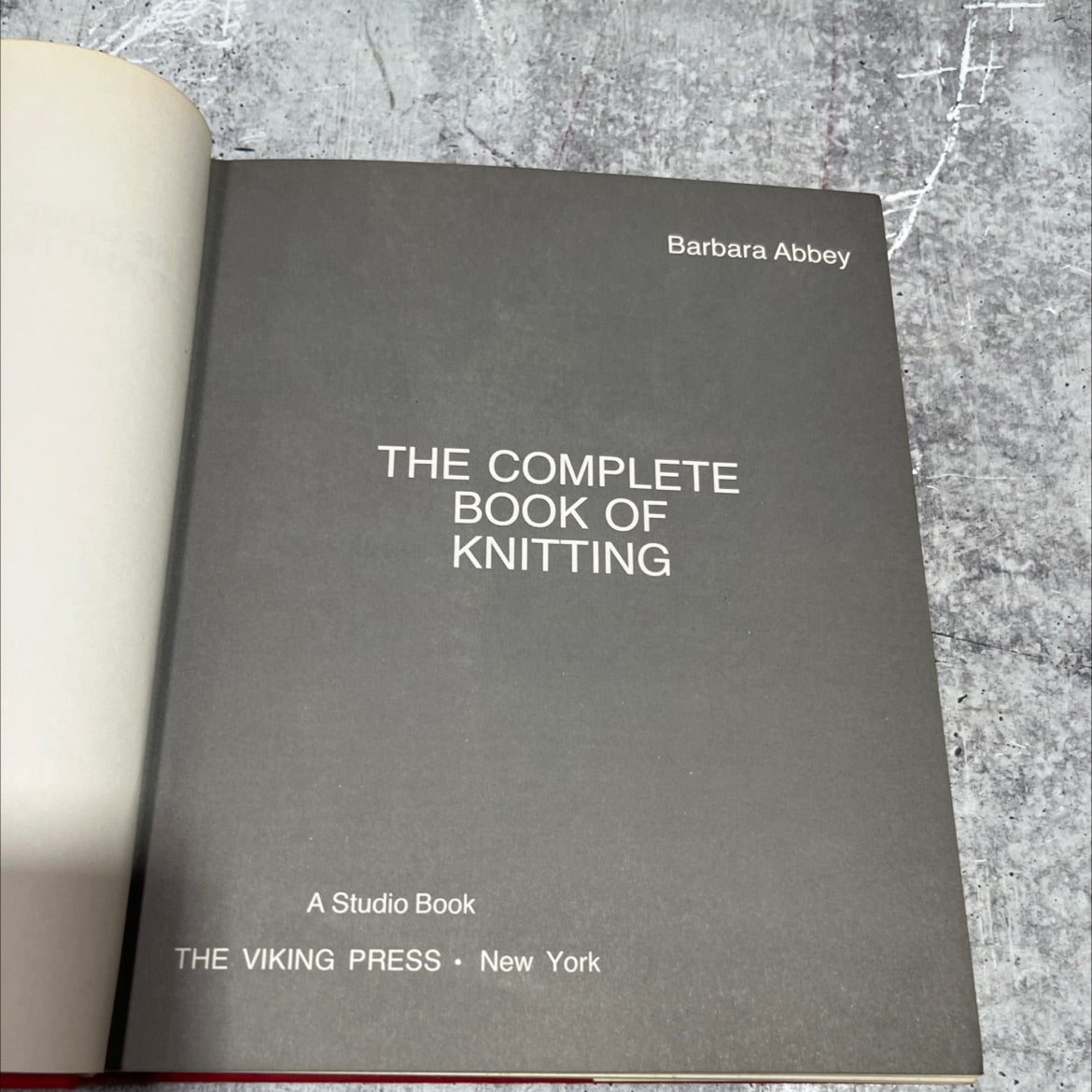 the complete book of knitting book, by barbara abbey, 1973 Hardcover image 2