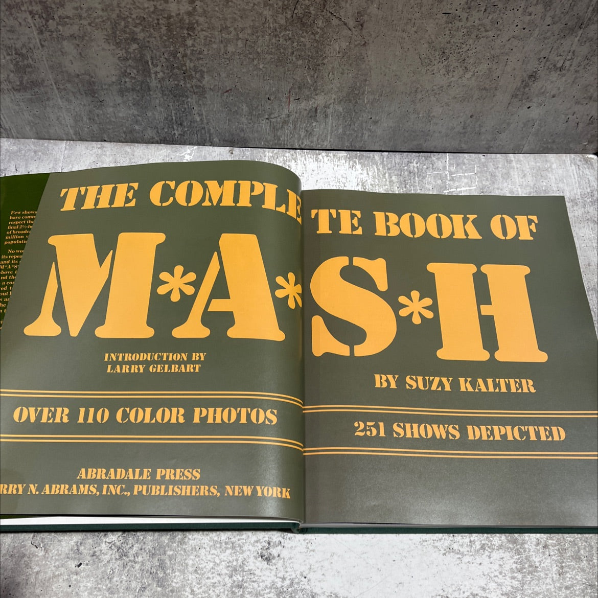 the complete book of m*a*s*h book, by Suzy Kalter, 1984 Hardcover image 2