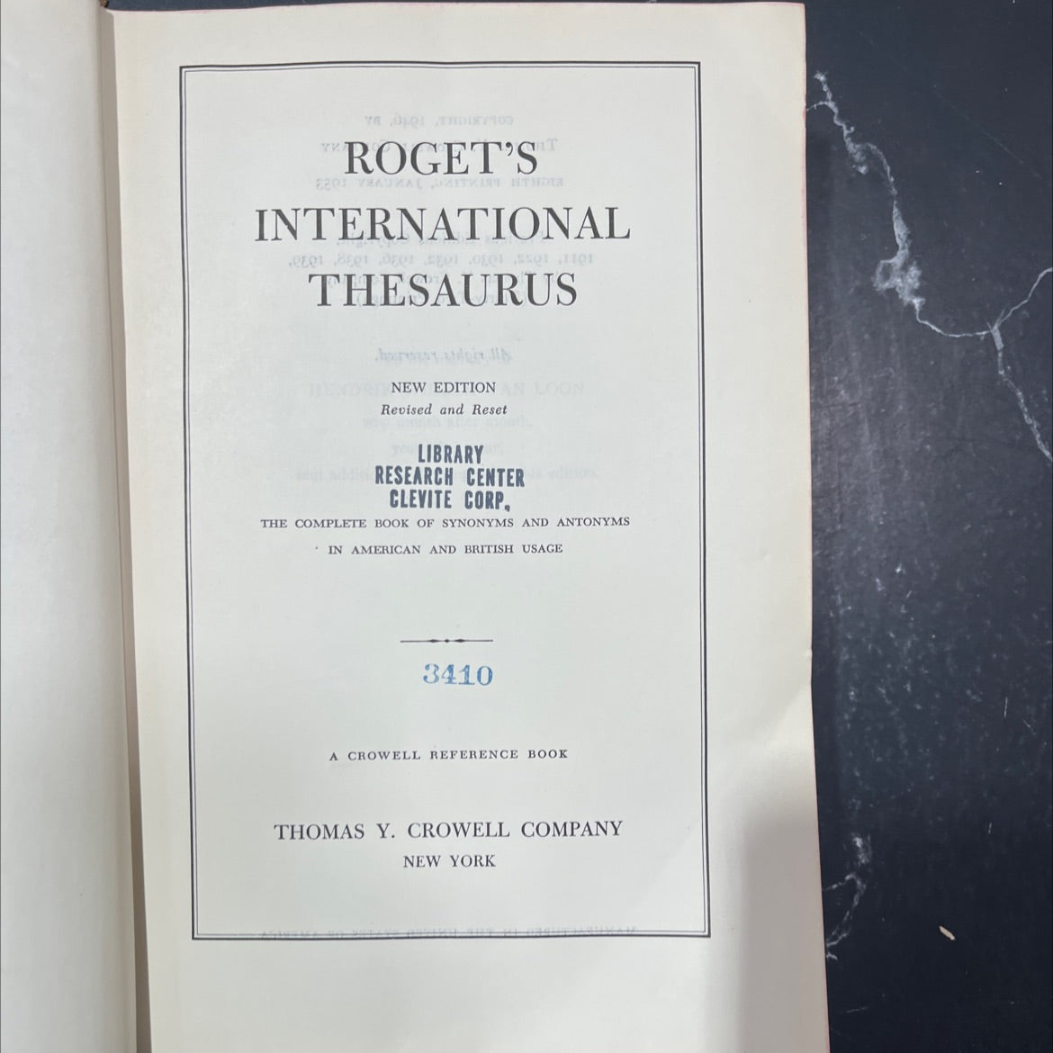 the complete book of synonyms and antonyms in american and british usage book, by thomas y. crowell, 1953 Hardcover image 2