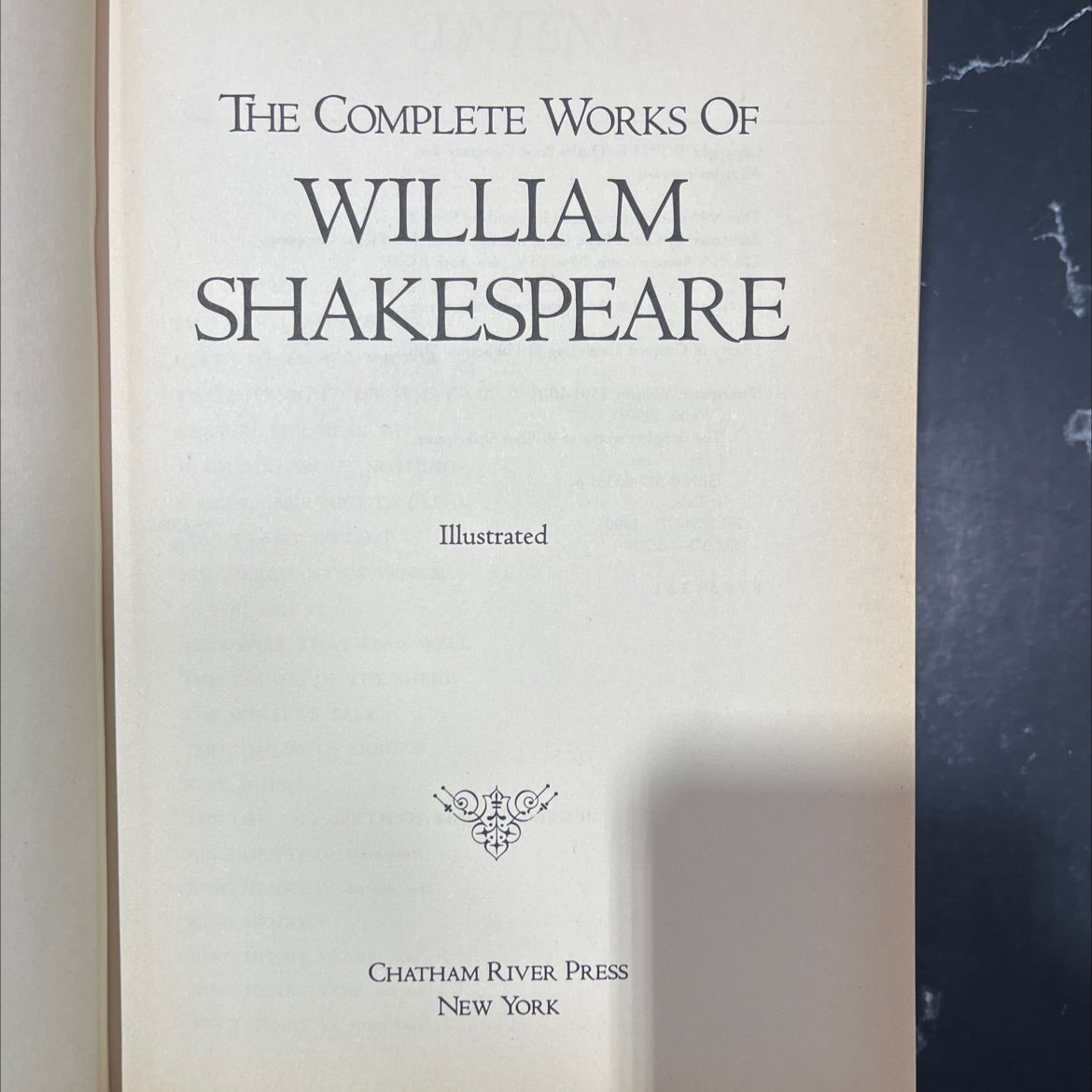 the complete works of william shakespeare book, by William Shakespeare, 1990 Leather image 2