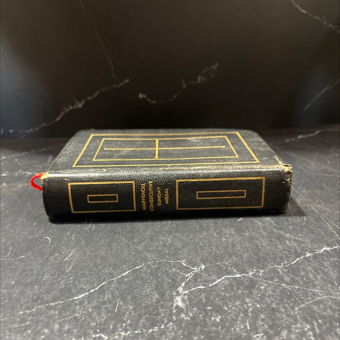 the consecutive missal book, by Thomas J. Bauer, Charles M. Magsam, John J. Considine, Joseph A. Grassi, Richard A. image 1