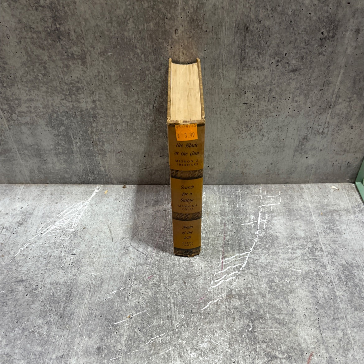 the cup, the blade or the gun book, by mignon g. eberhart, 1961 Hardcover image 4