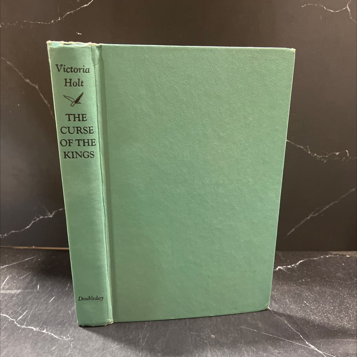 the curse of the kings book, by victoria holt, 1973 Hardcover image 1