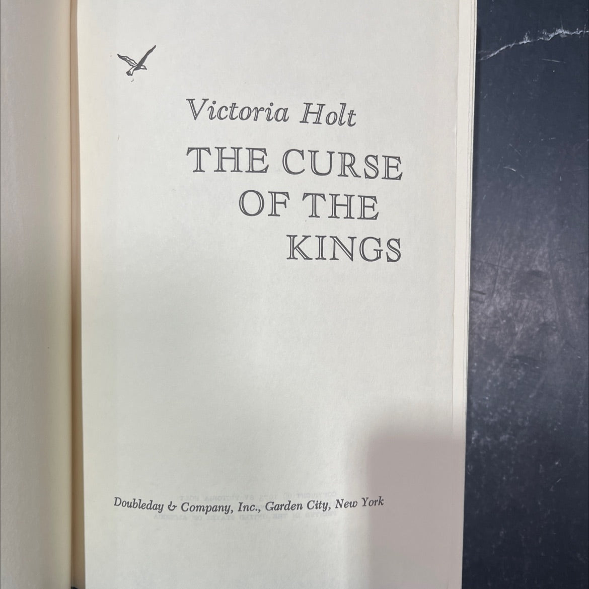 the curse of the kings book, by victoria holt, 1973 Hardcover image 2