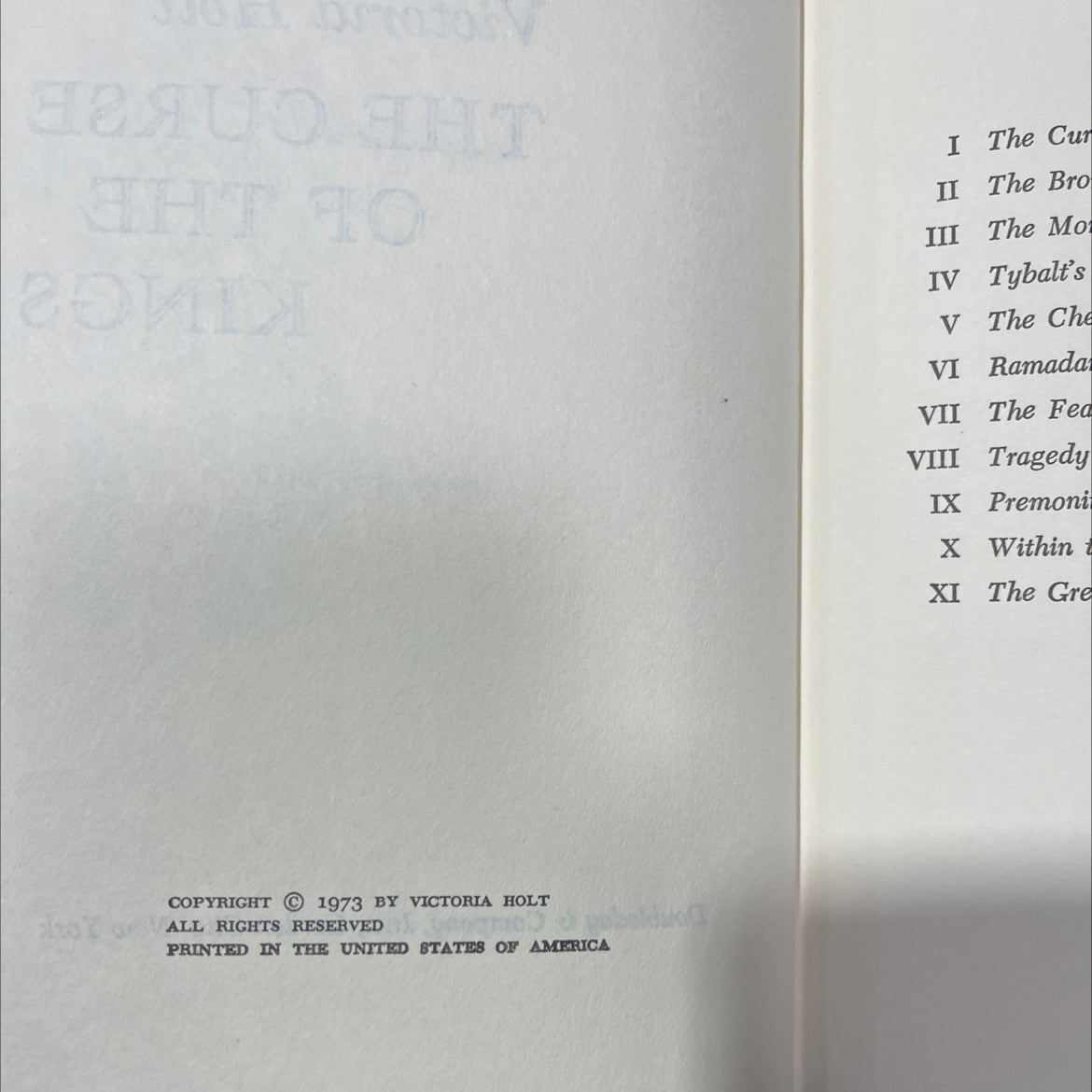 the curse of the kings book, by victoria holt, 1973 Hardcover image 3