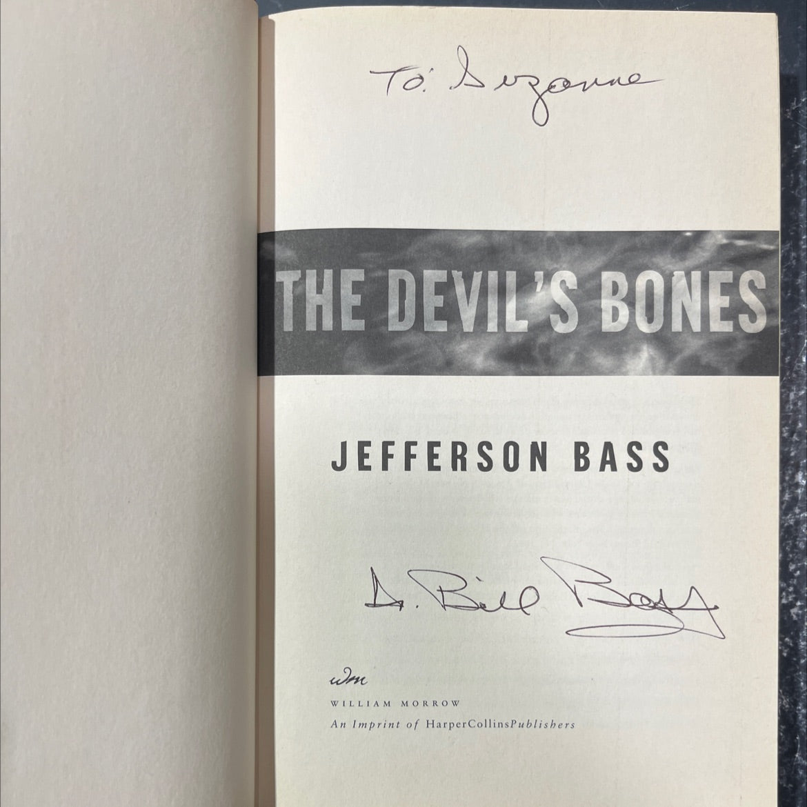 SIGNED the devil's bones book, by jefferson bass, 2008 Hardcover image 2