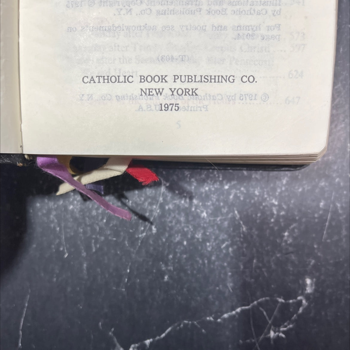 the divine office book, by Pope Paul VI, 1975 Leather image 3