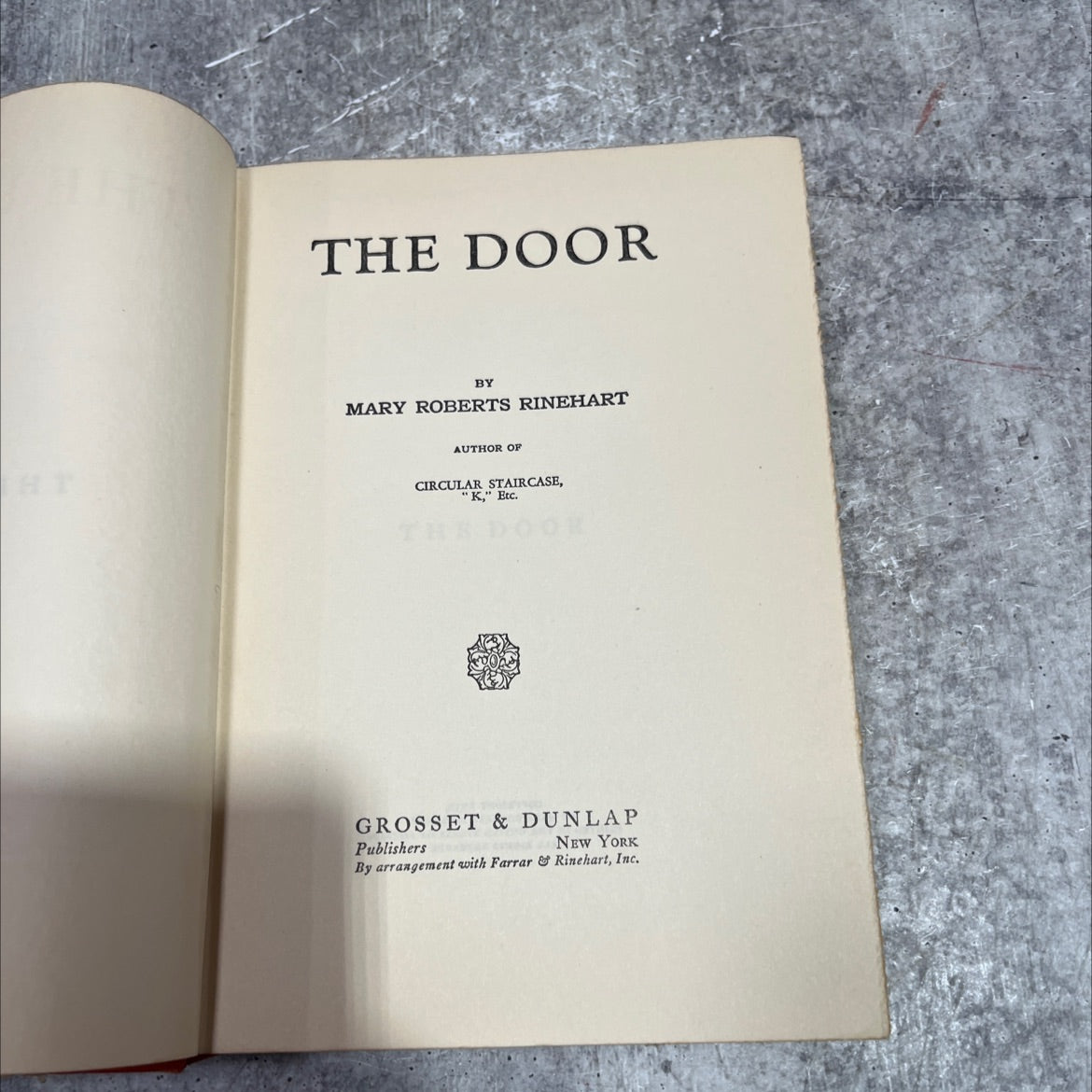 the door book, by mary roberts rinehart, 1930 Hardcover image 2