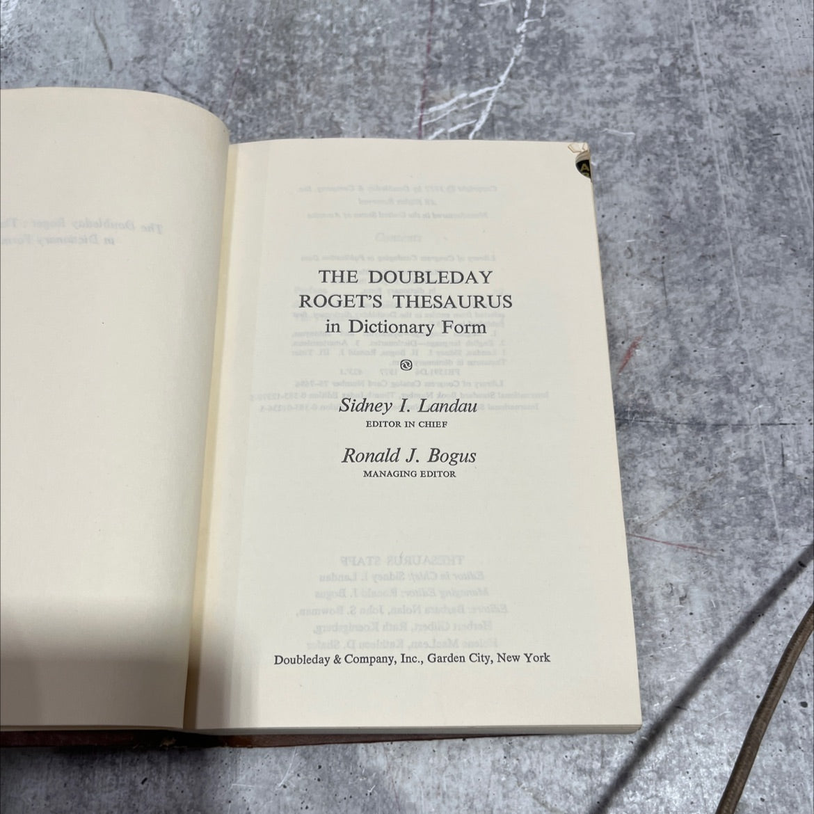 the doubleday roget's thesaurus in dictionary form book, by sidney i. landau, 1977 Hardcover image 2