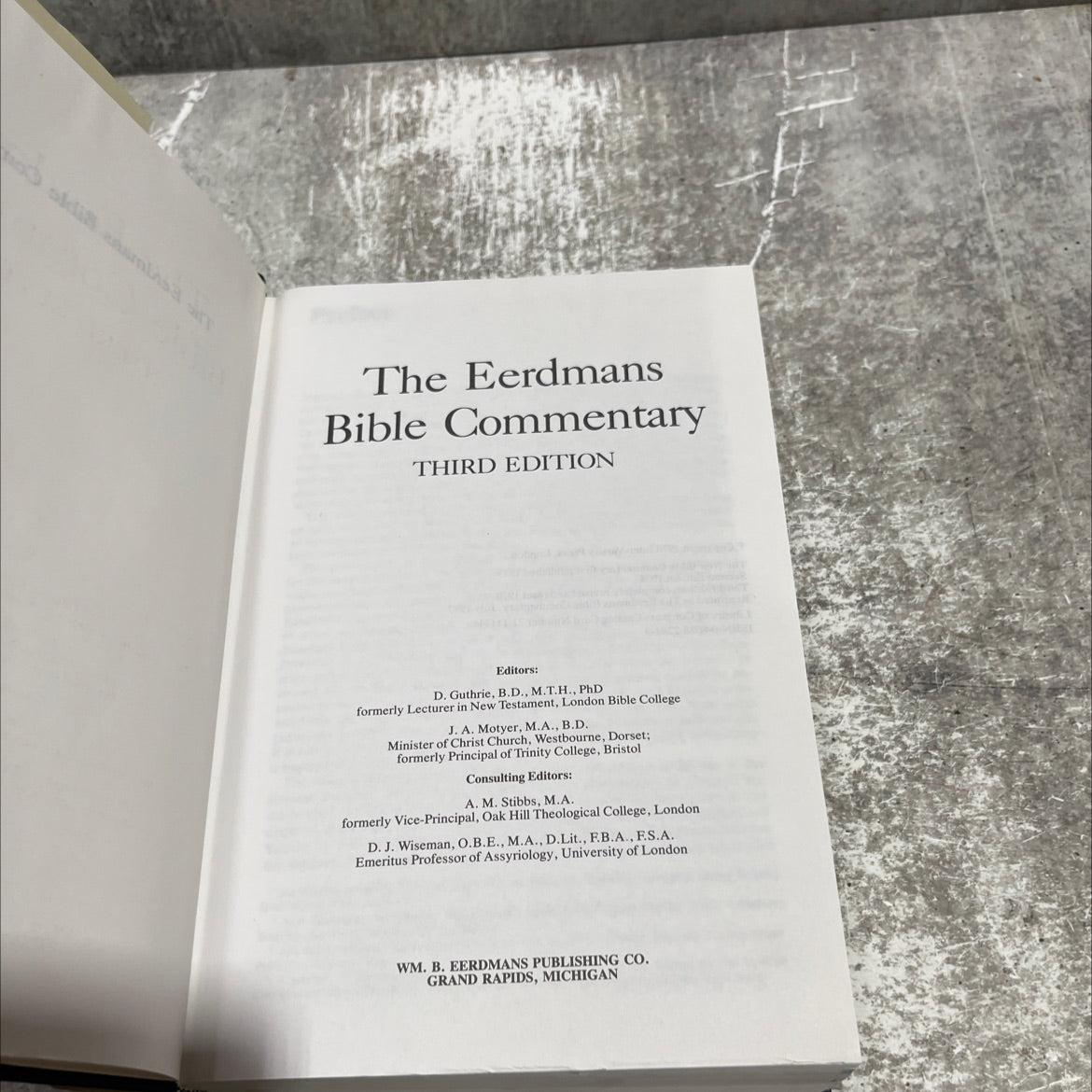 the eerdmans bible commentary book, by d. guthrie, j. a. motyer, 1970 Hardcover image 2