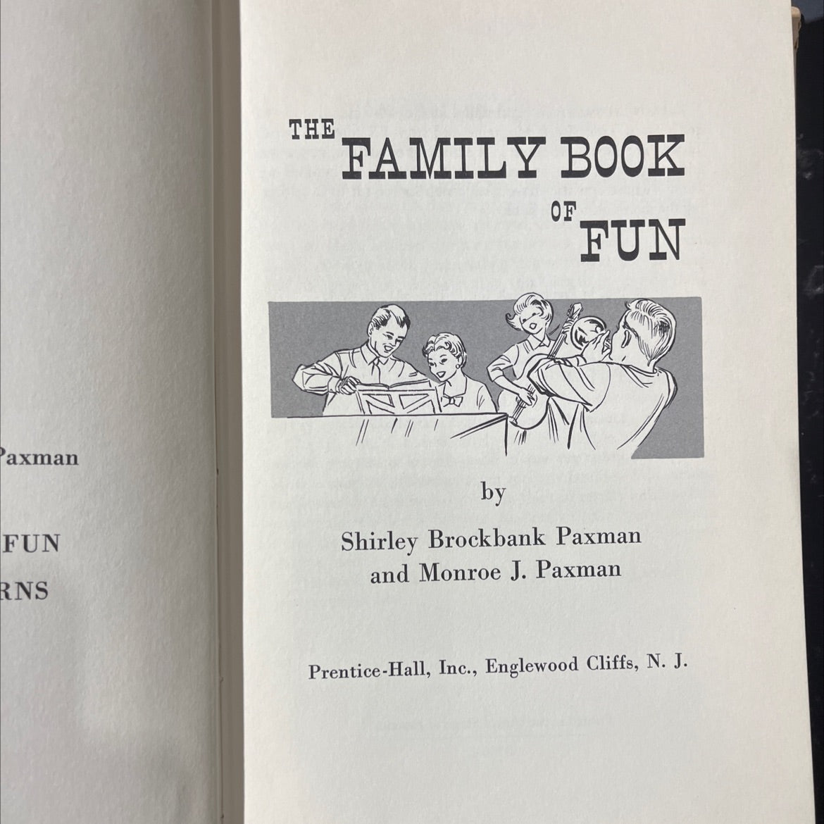 the family book of fun book, by Shirley Brockbank Paxman, Monroe J. Paxman, 1962 Hardcover image 2
