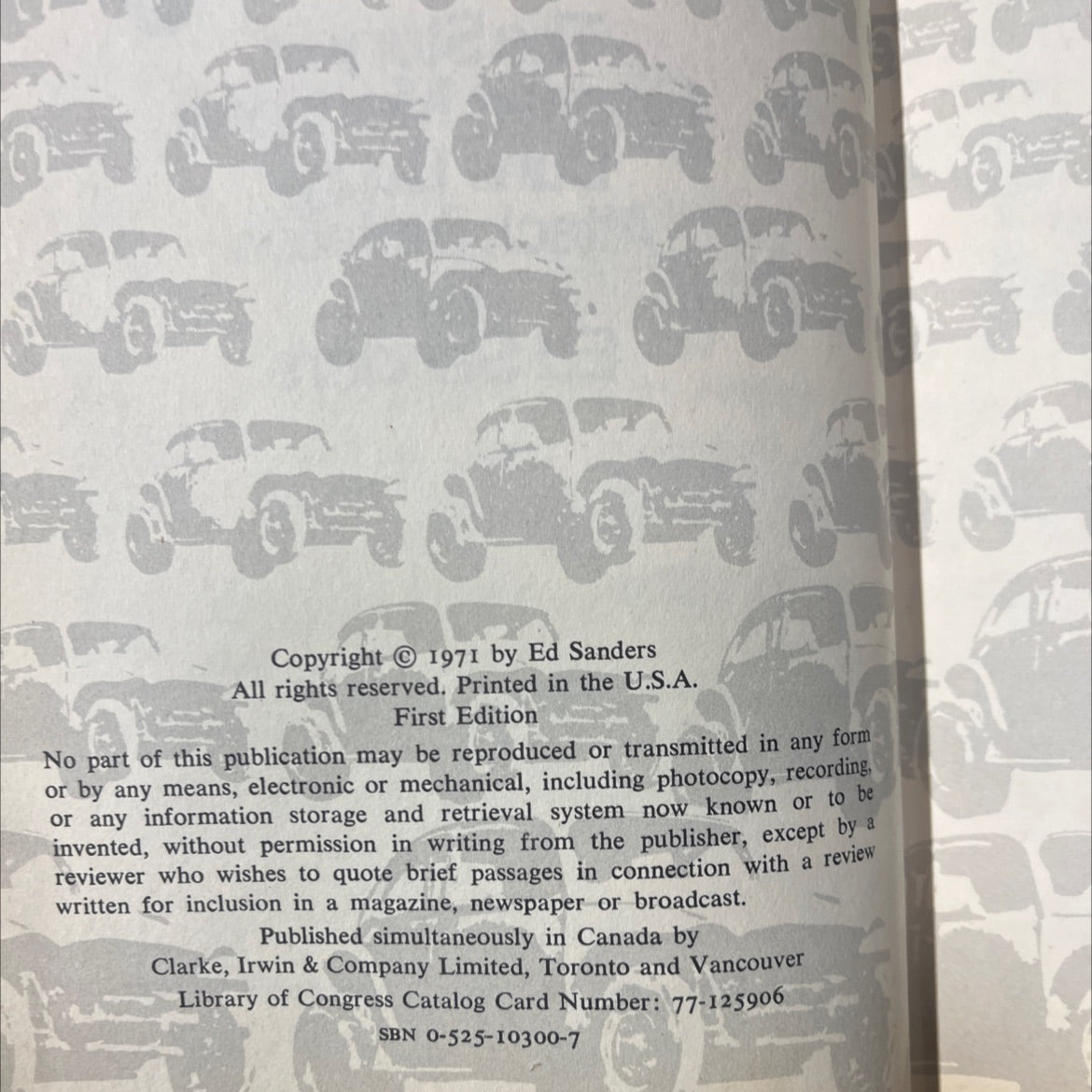 the family the story of charles manson's dune buggy attack battalion book, by ed sanders, 1971 Hardcover, First image 3