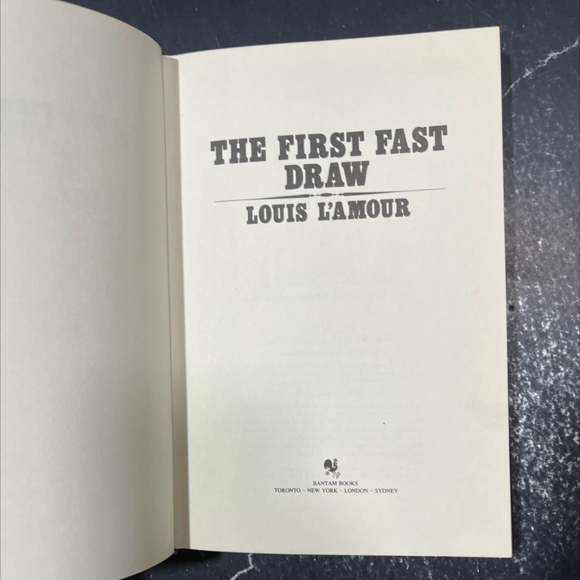the first fast draw book, by louis l'amour, 1981 Leather image 2