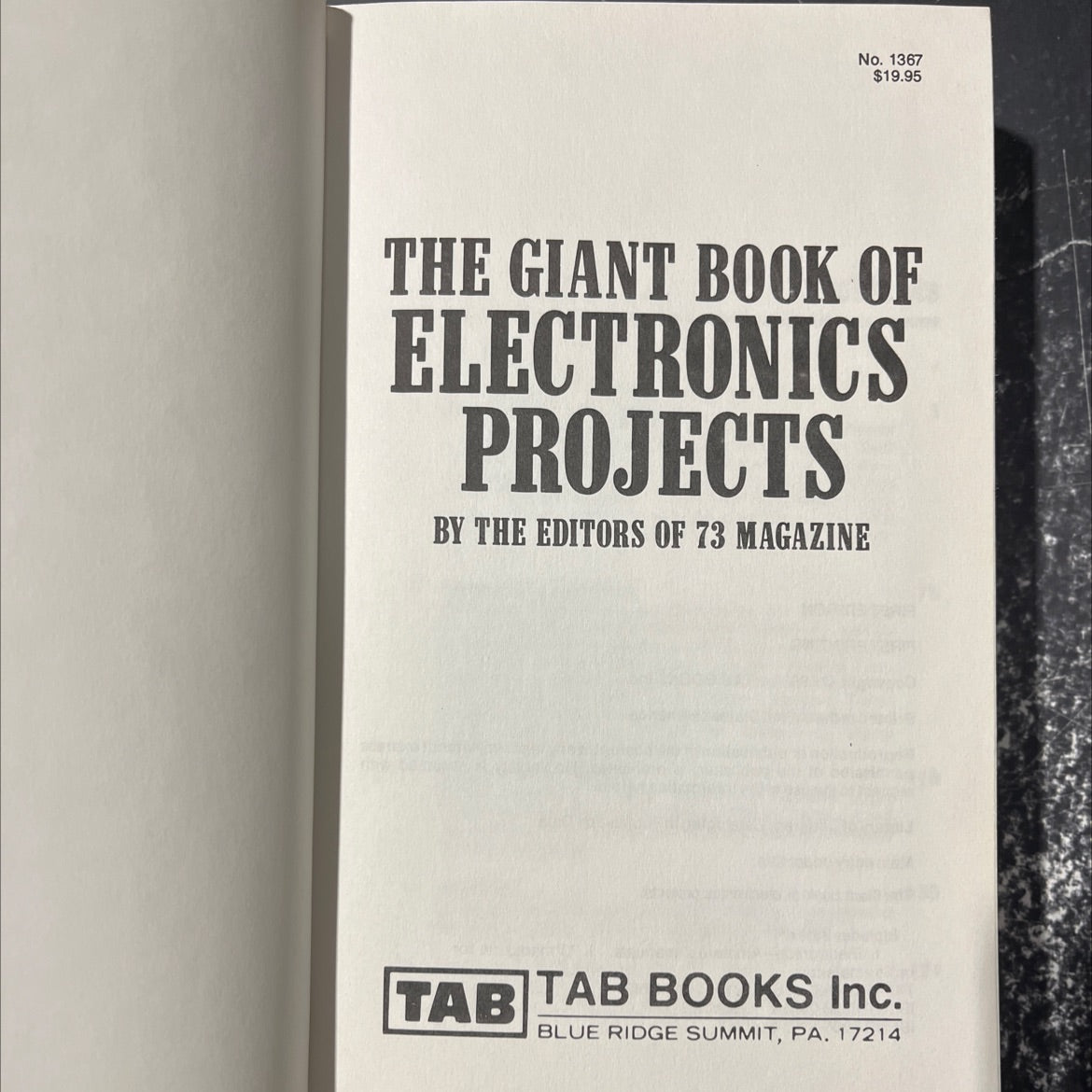 the giant book of electronics projects book, by editors of 73 magazine, 1982 Hardcover image 2