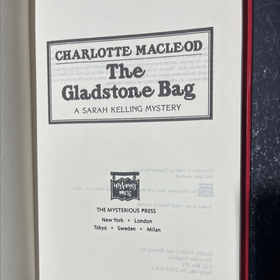 the gladstone bag book, by charlotte macleod, 1989 Hardcover image 2