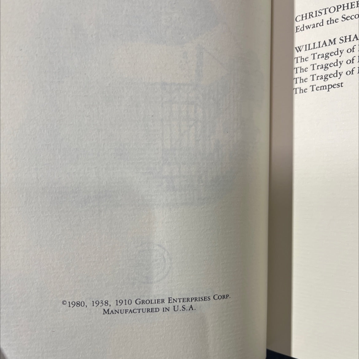 the globe theater book, by william shakespeare, 1980 Hardcover image 3