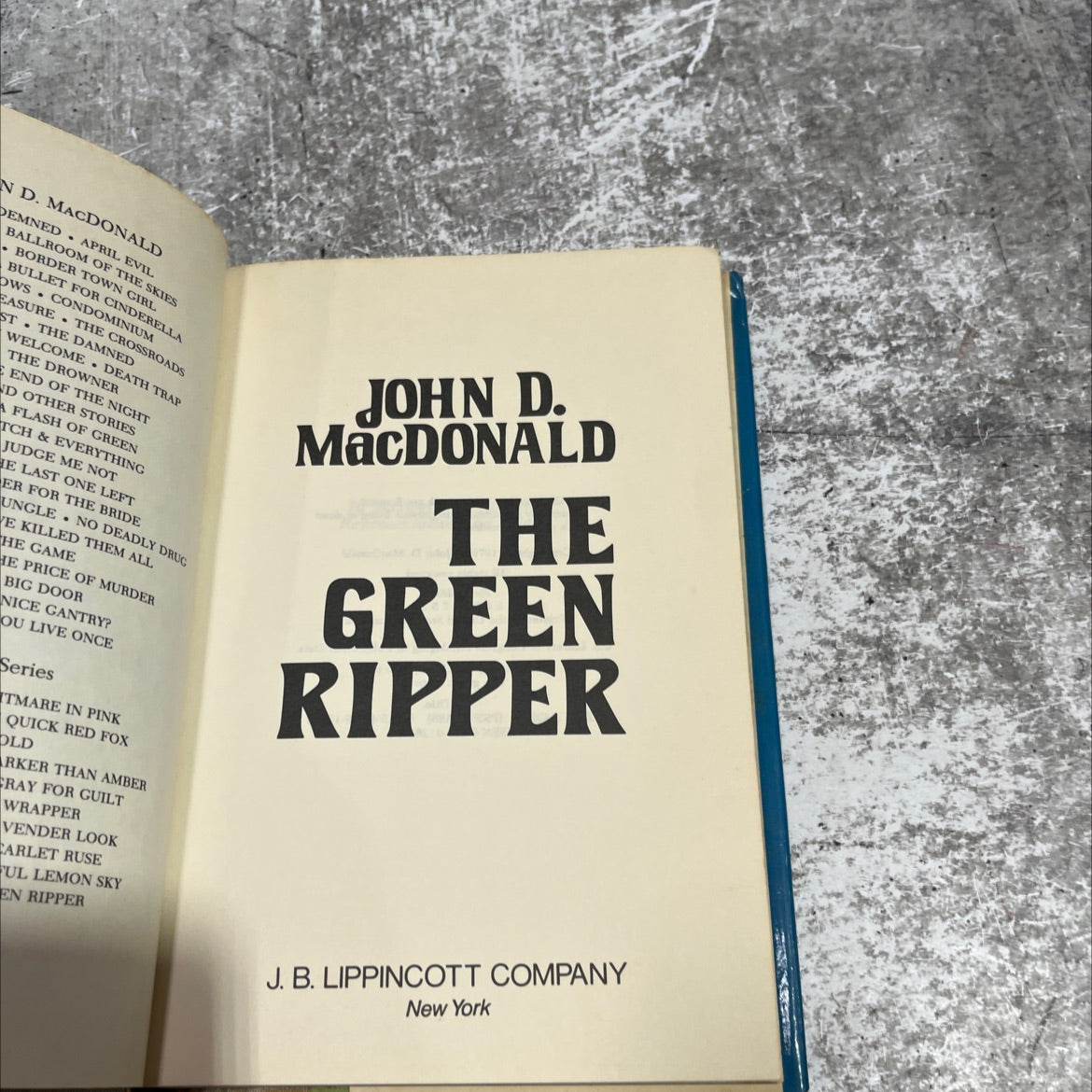 the green ripper book, by john d. macdonald, 1979 Hardcover image 2
