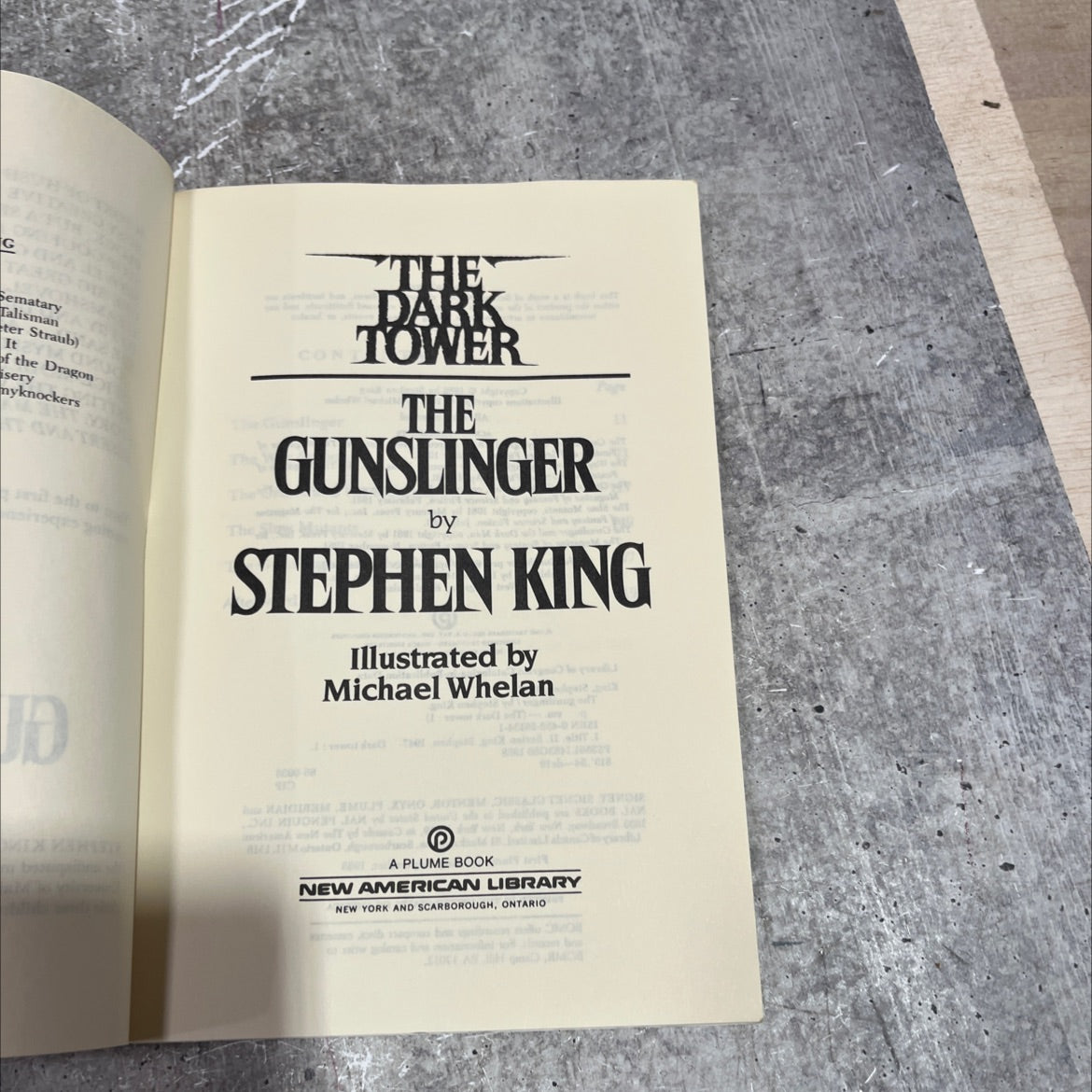 the gunslinger book, by stephen king, 1988 Paperback image 2