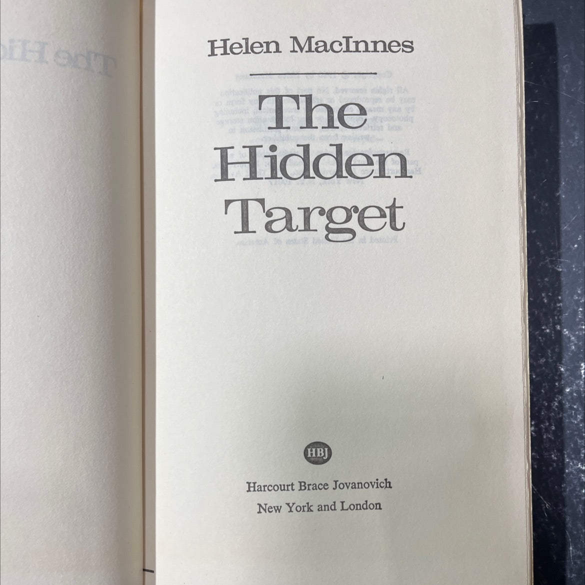 the hidden target book, by Helen MacInnes, 1980 Hardcover image 2