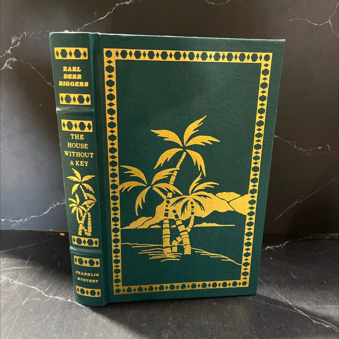the house without a key book, by Earl Derr Biggers, 1952 Leather image 1